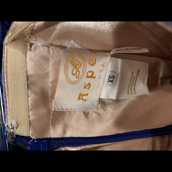 Dress - Picture 3 of 8